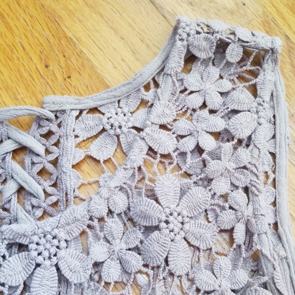 Unique sleeveless top with lace up back. - Picture 7 of 8